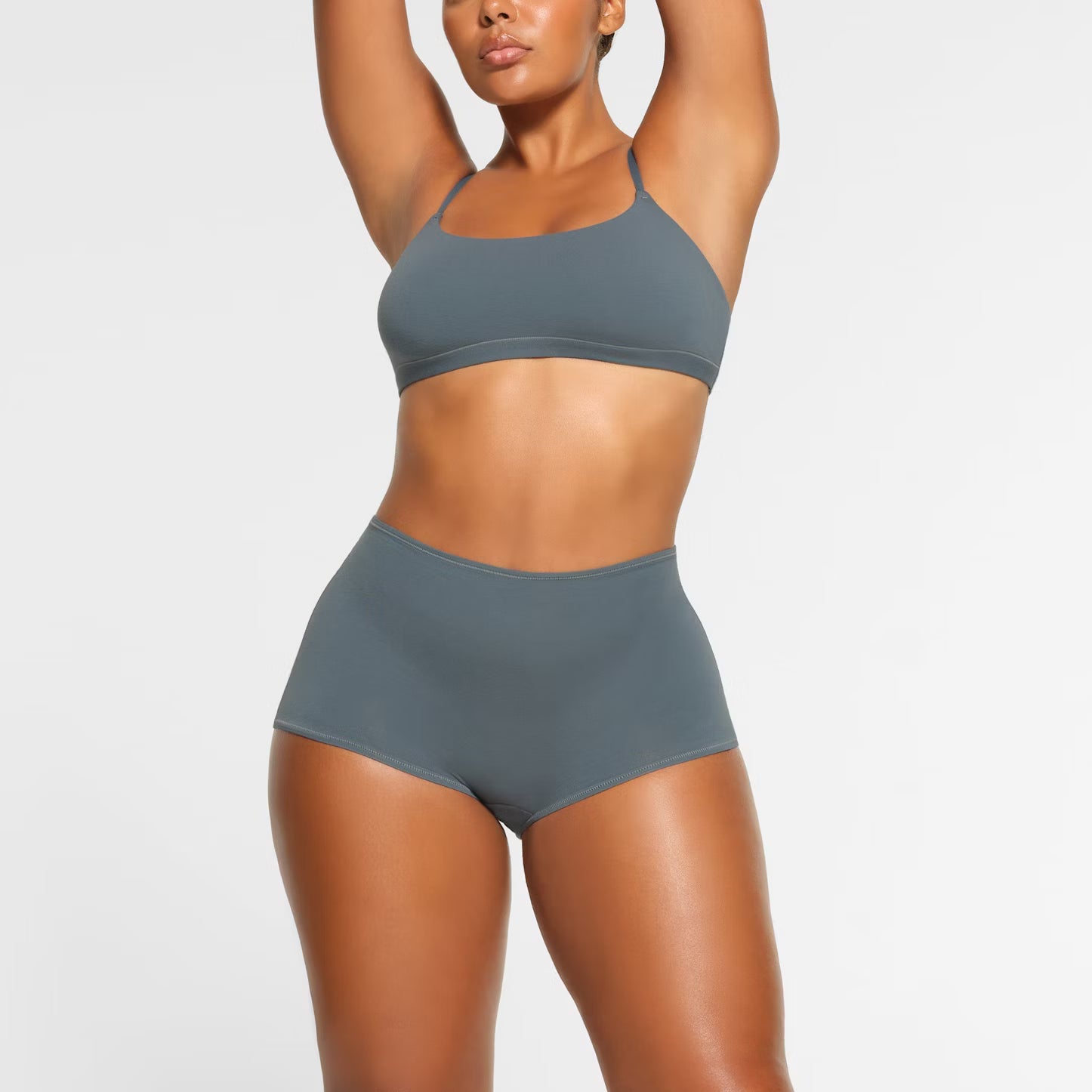BOY SHORT